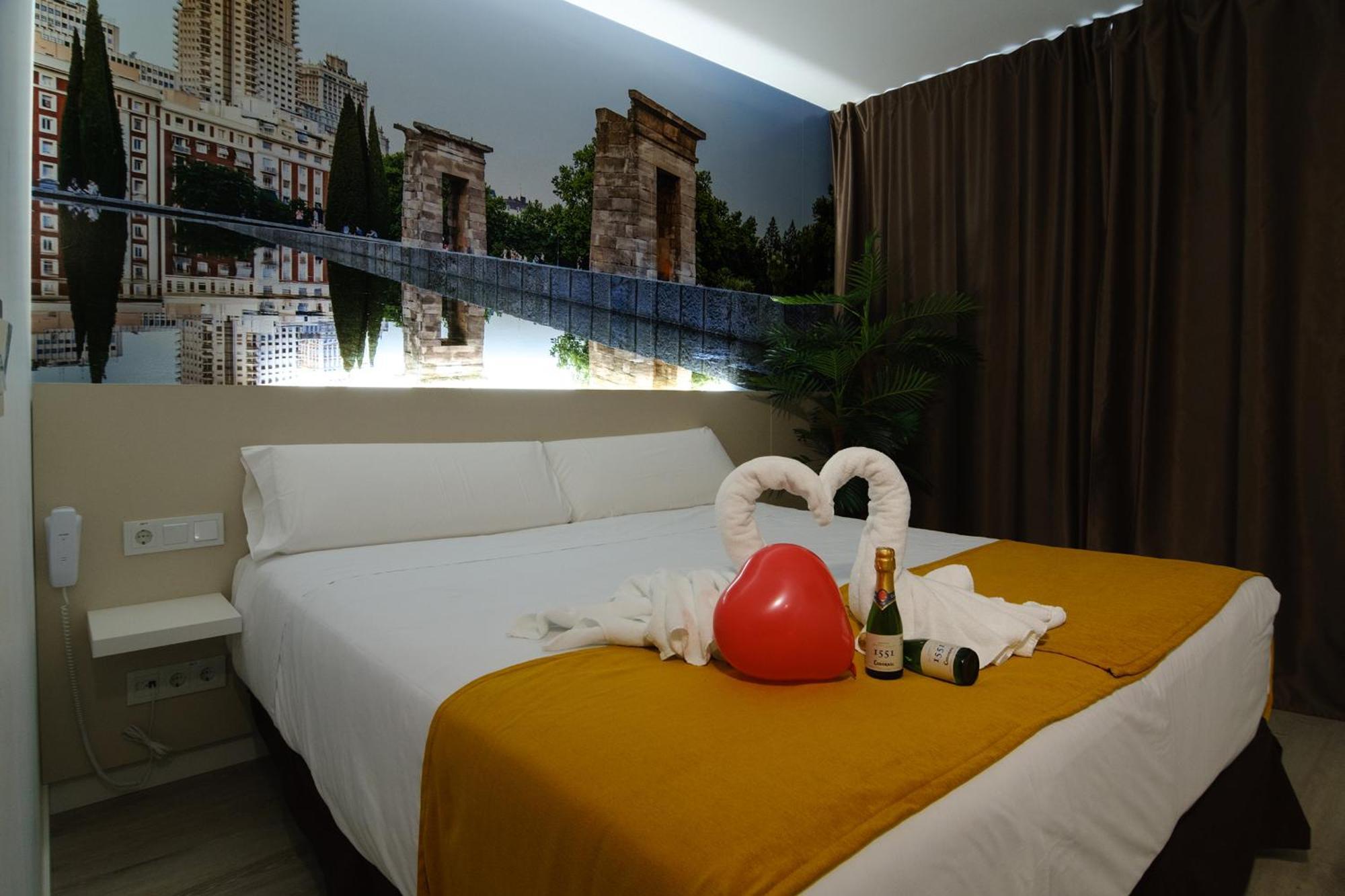 Hotel Bestprice Alegria Мадрид Екстер'єр фото