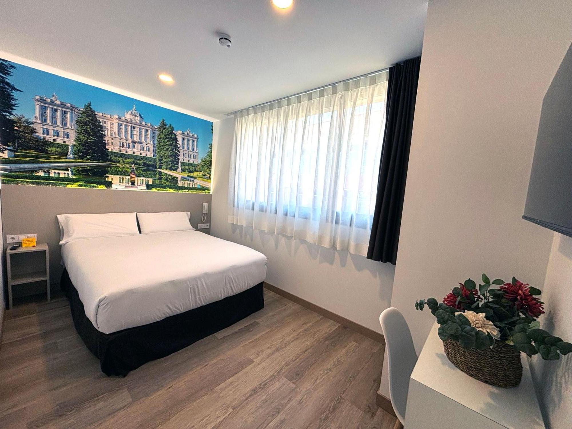 Hotel Bestprice Alegria Мадрид Екстер'єр фото